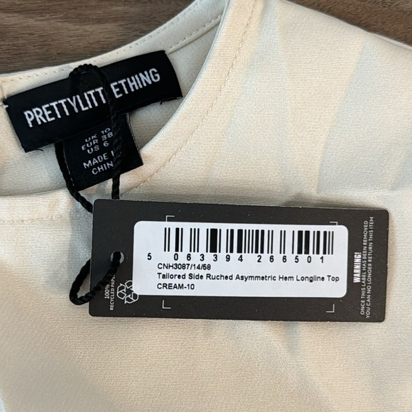 PrettyLittleThing Cream Tailored Side Ruched Asymmetric Hem Longline Top - Picture 3 of 3
